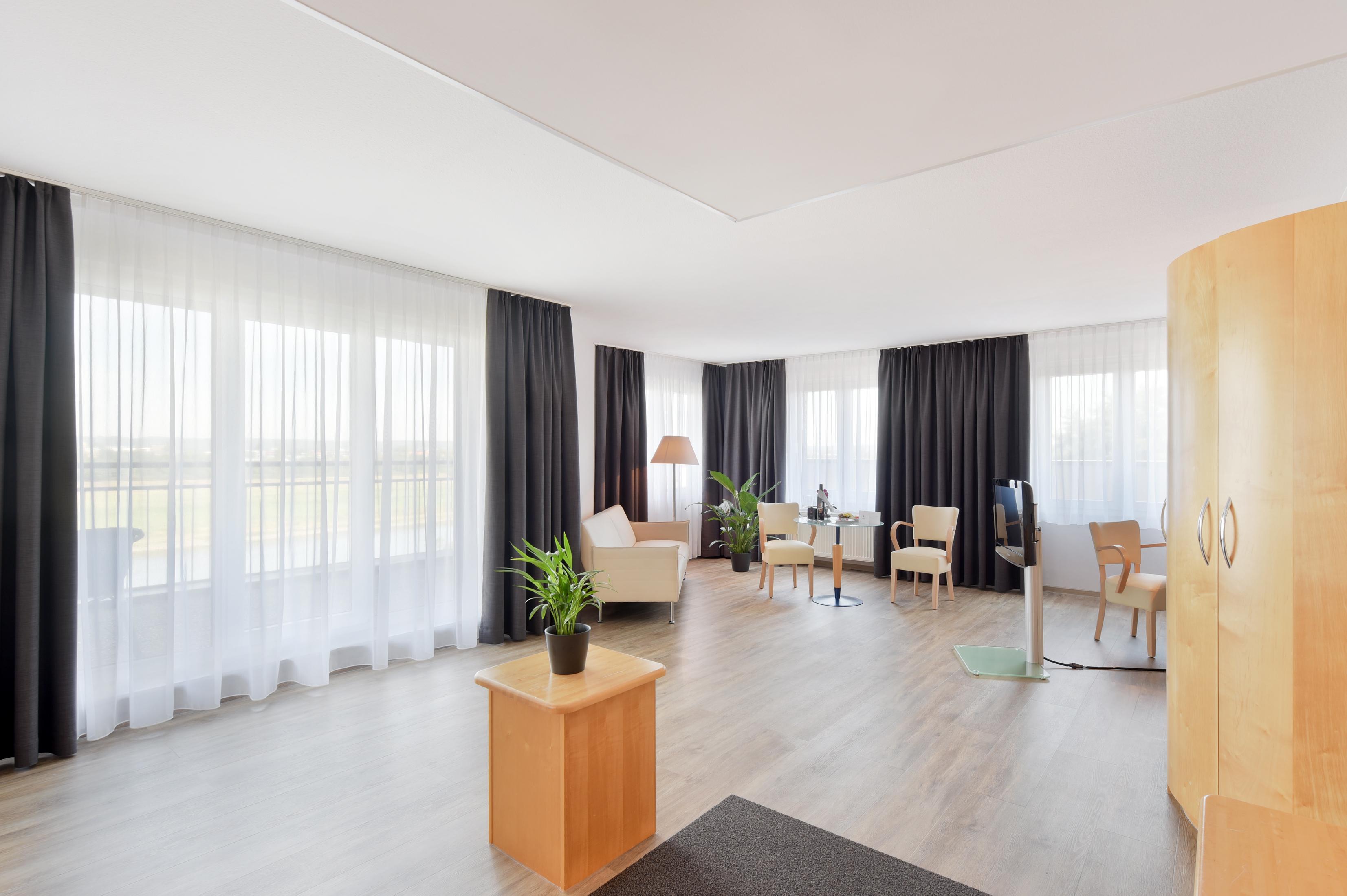 Amedia Dresden Elbpromenade, Trademark Collection By Wyndham Exterior photo