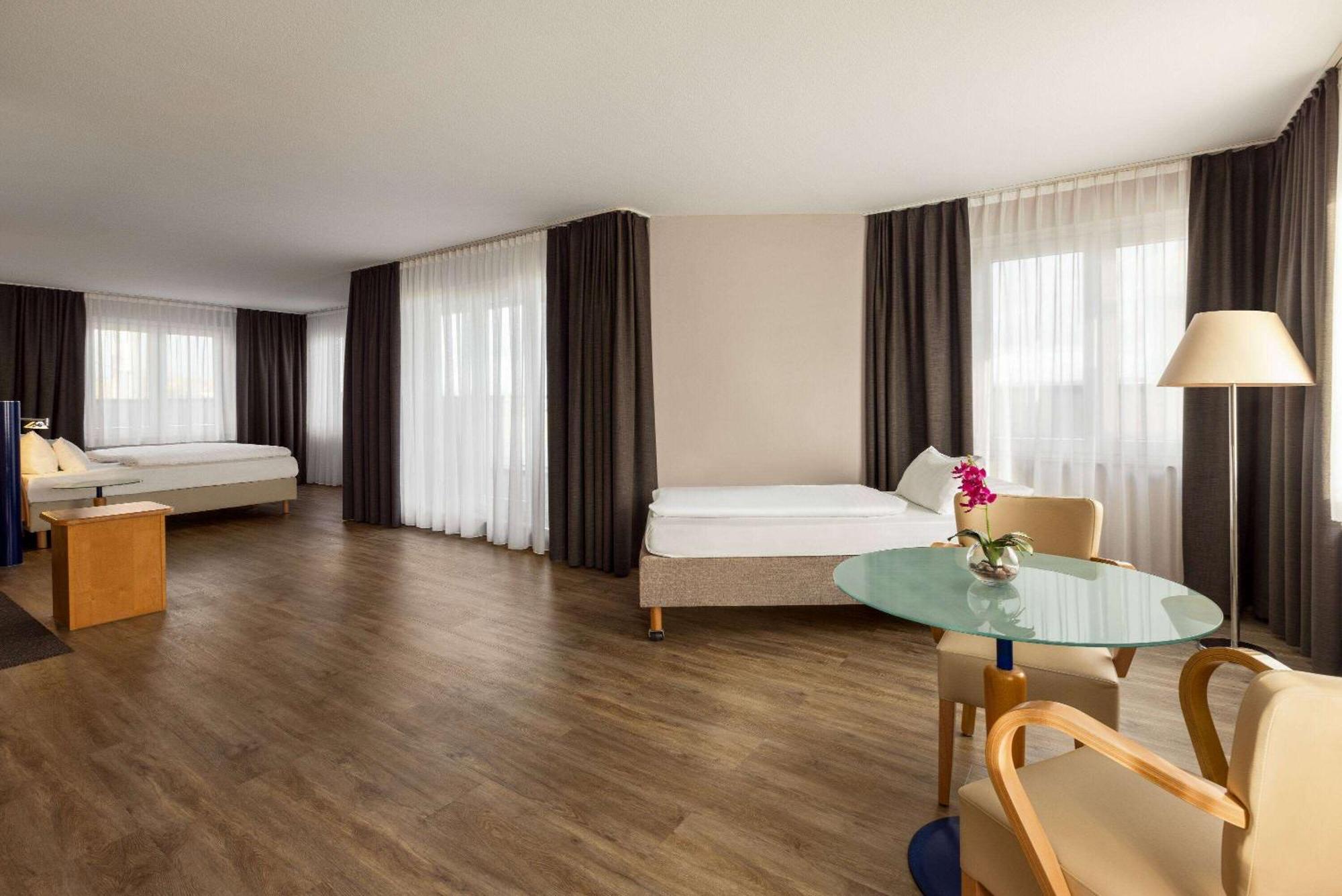 Amedia Dresden Elbpromenade, Trademark Collection By Wyndham Exterior photo
